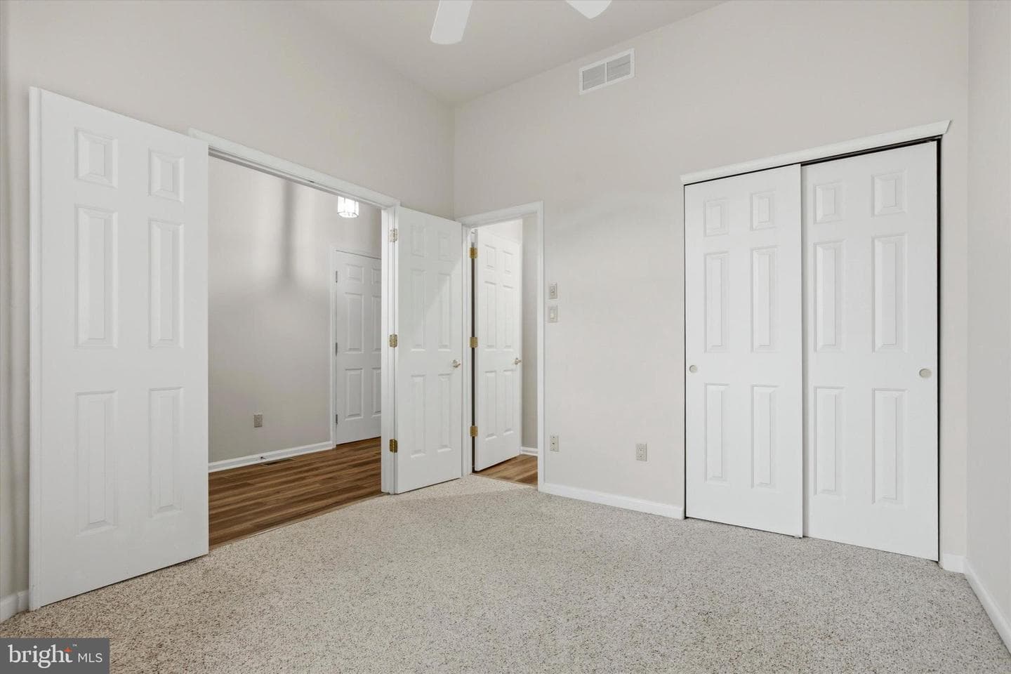 616 Manor Drive photo 4