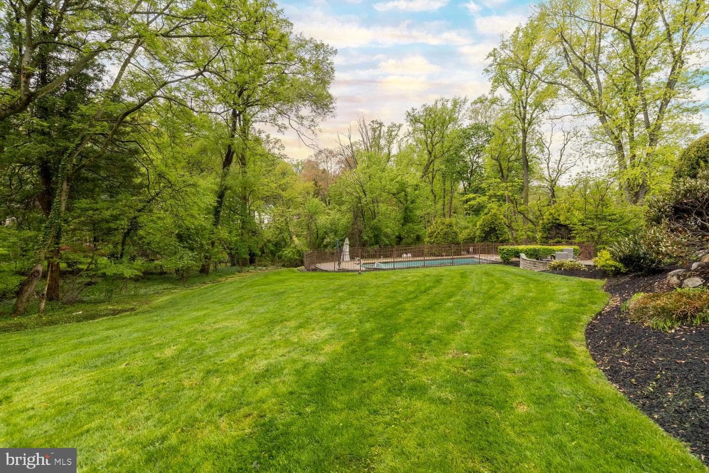 1074 Pheasant Road photo 46