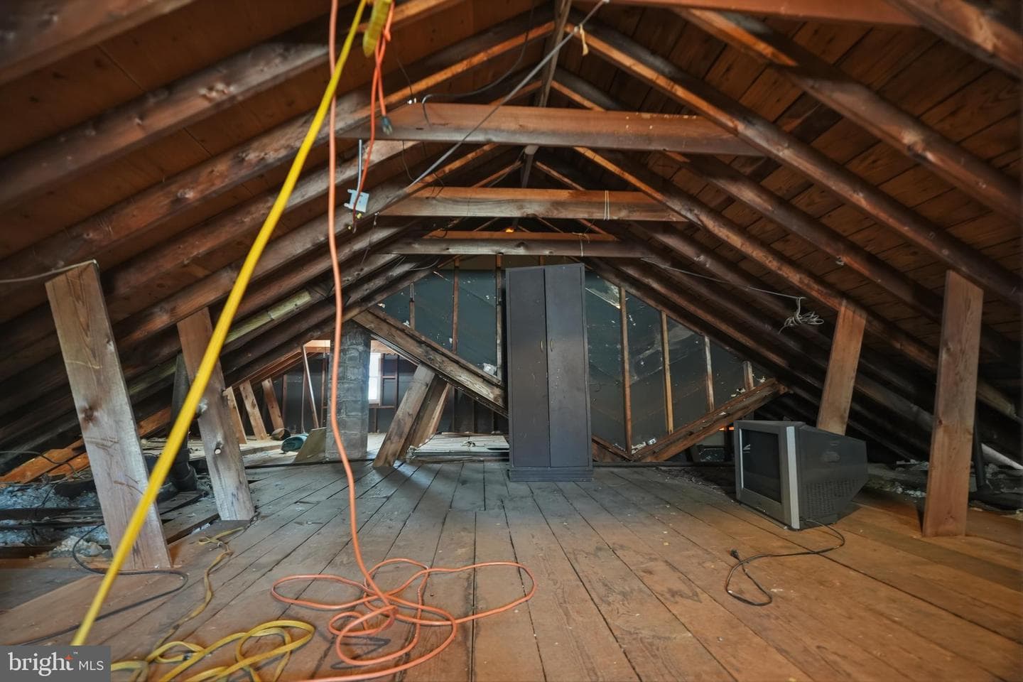 2110 Chestnut photo 40