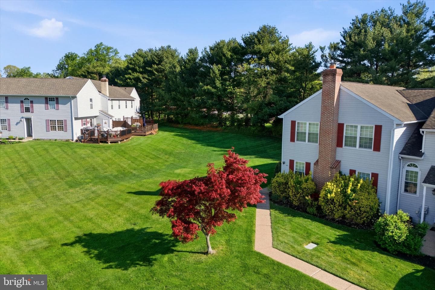 303 Essex Ct