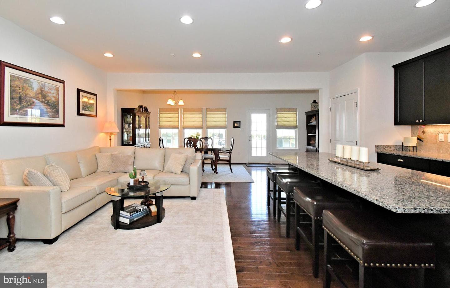 1717 Lisa Court photo 3