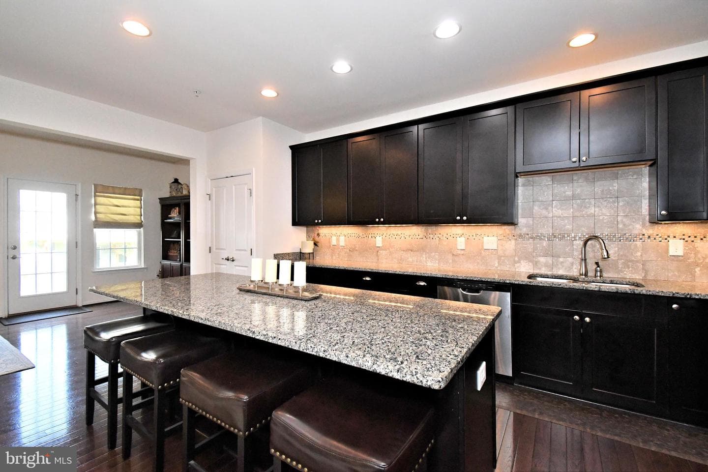 1717 Lisa Court photo 5