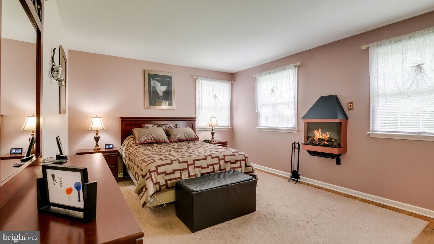 405 Toland Drive photo 19