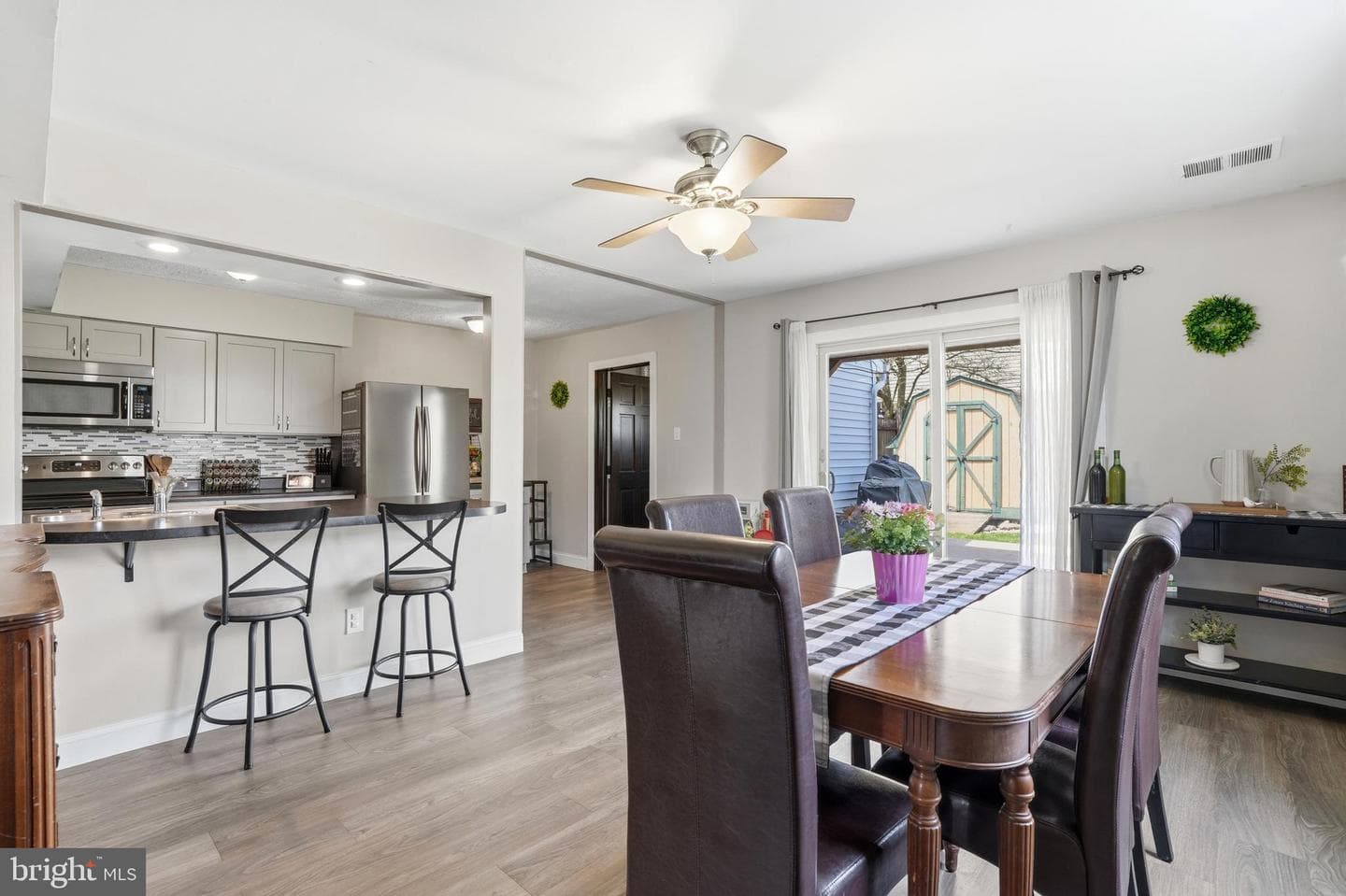 711 Hamilton Road photo 11