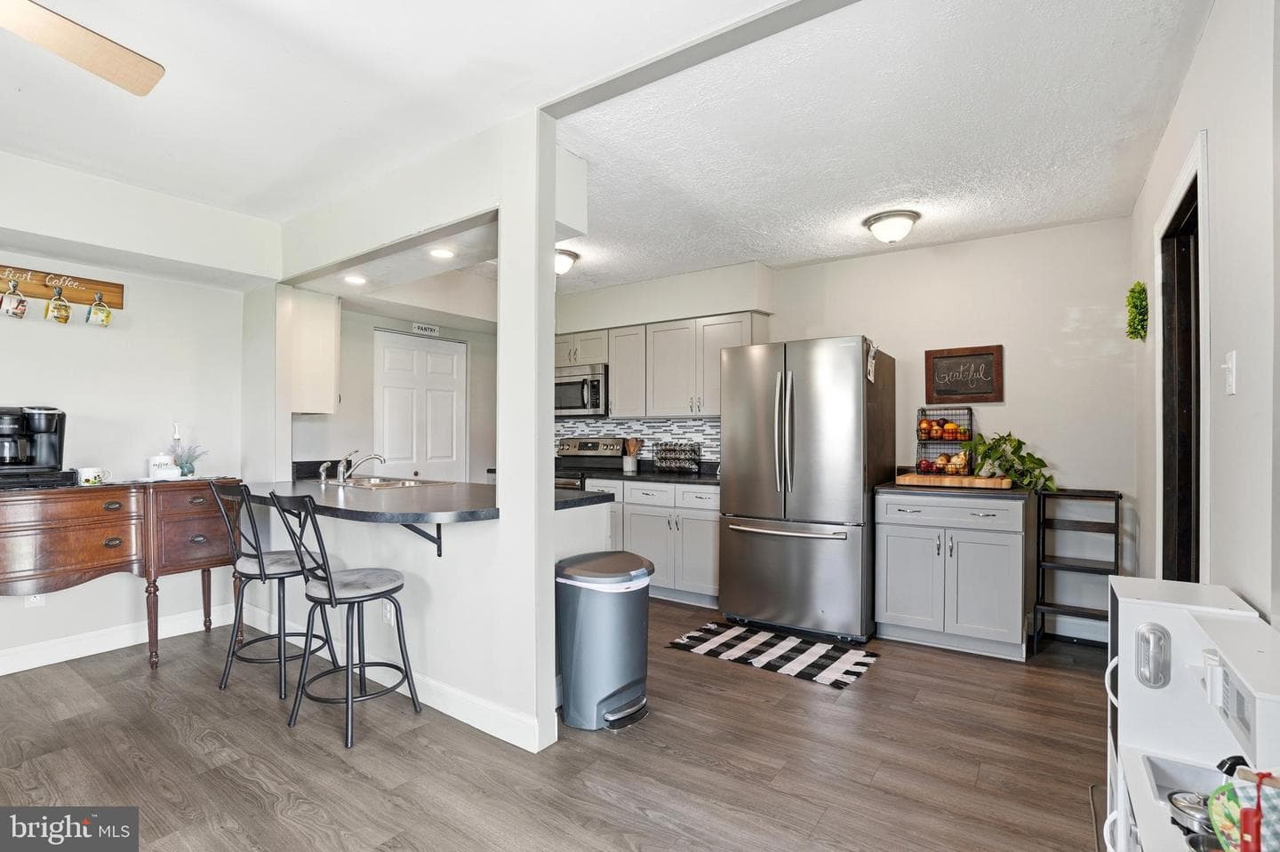 711 Hamilton Road photo 12