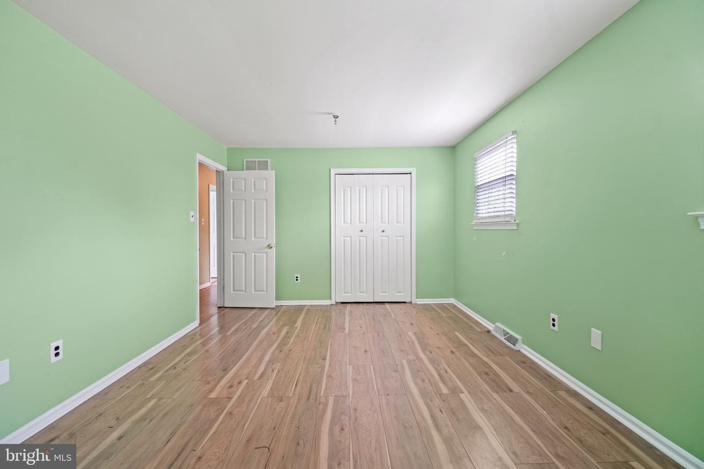 2830 Elliott Avenue photo 27