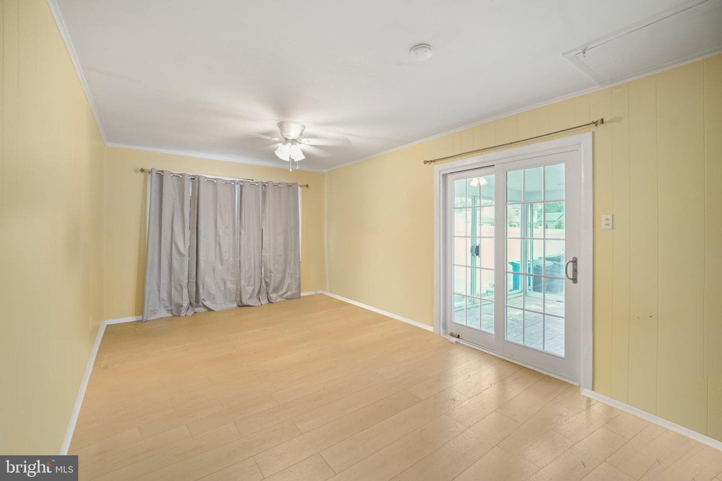 2830 Elliott Avenue photo 28