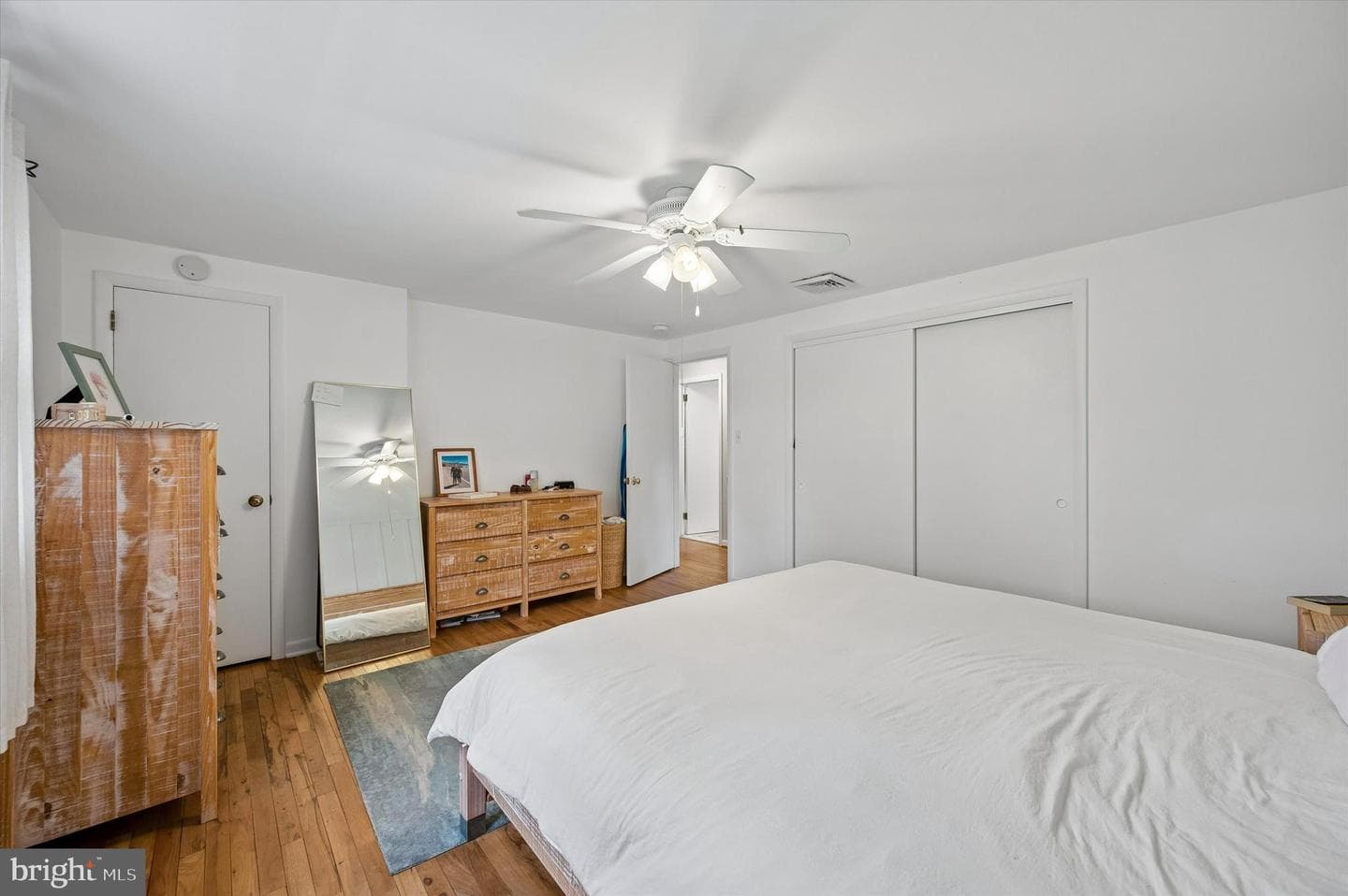 323 S 5th Street photo 17