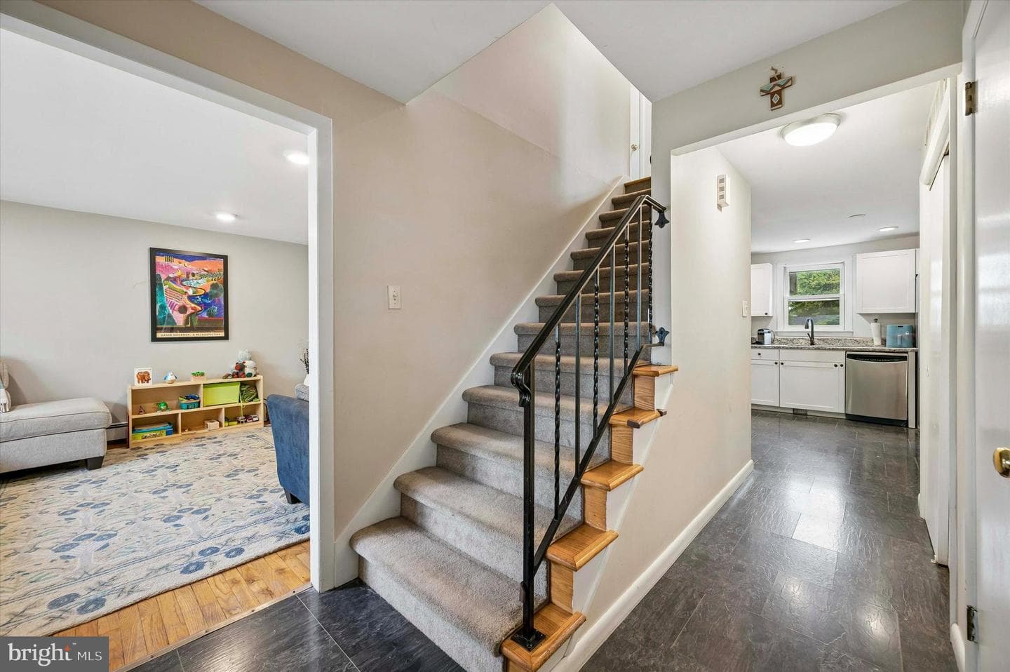 323 S 5th Street photo 4