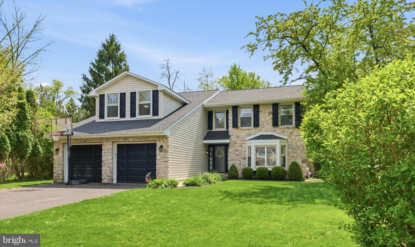 862 Village Circle