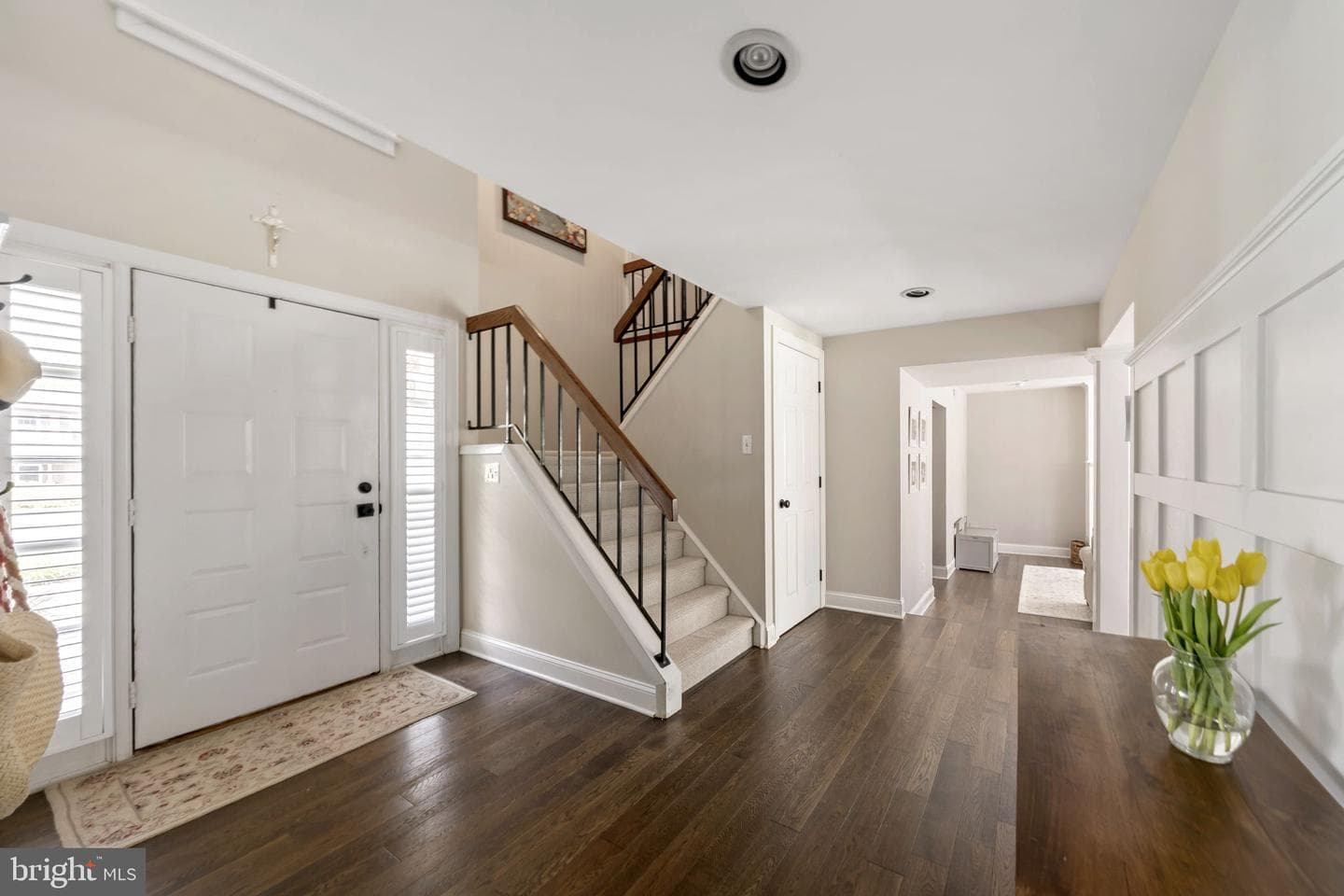 862 Village Circle photo 4