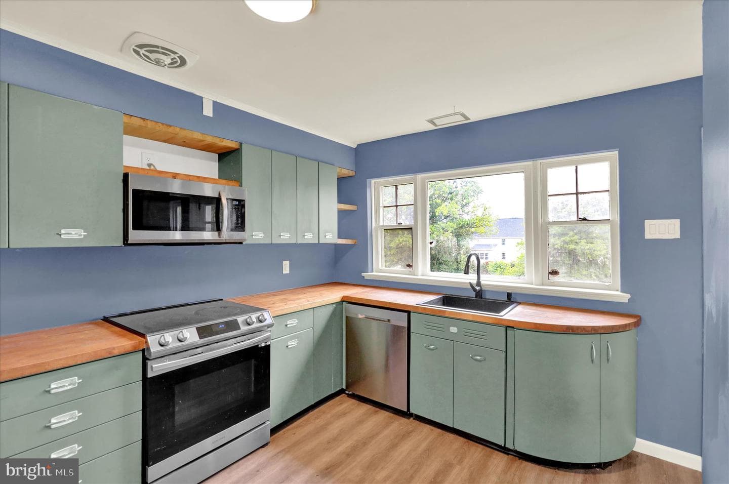 434 E Moyer Road photo 13
