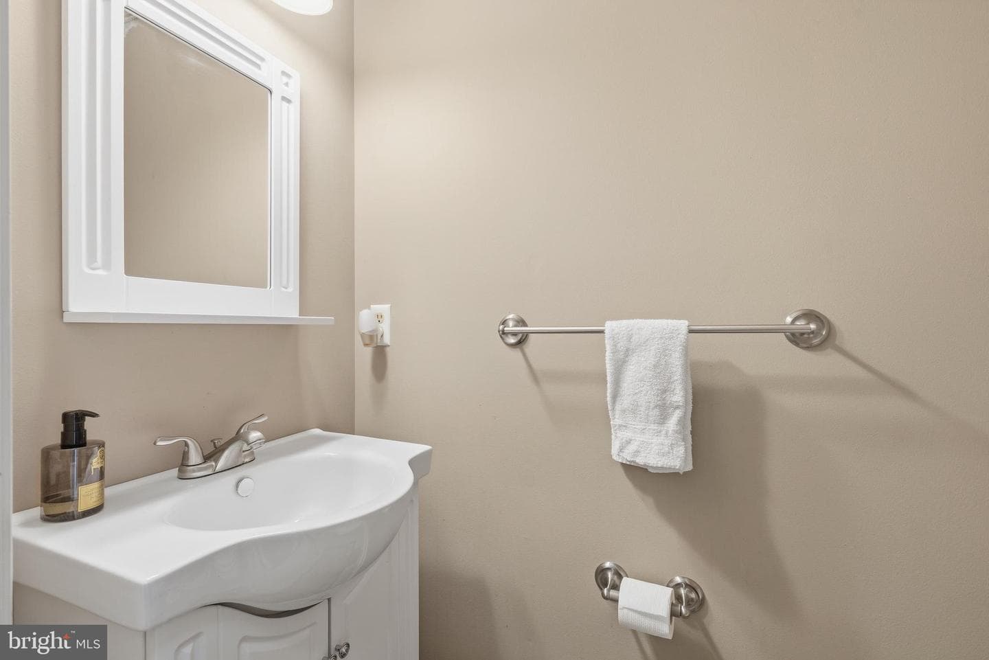 1437 Hillcrest Court photo 9
