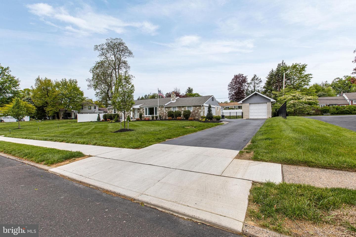 3936 Martin Road photo 4