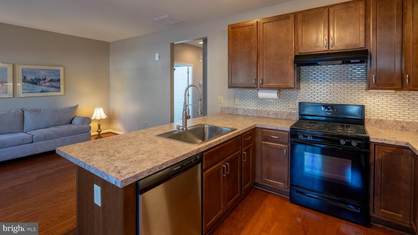 3888 Ashland Drive #b photo 9