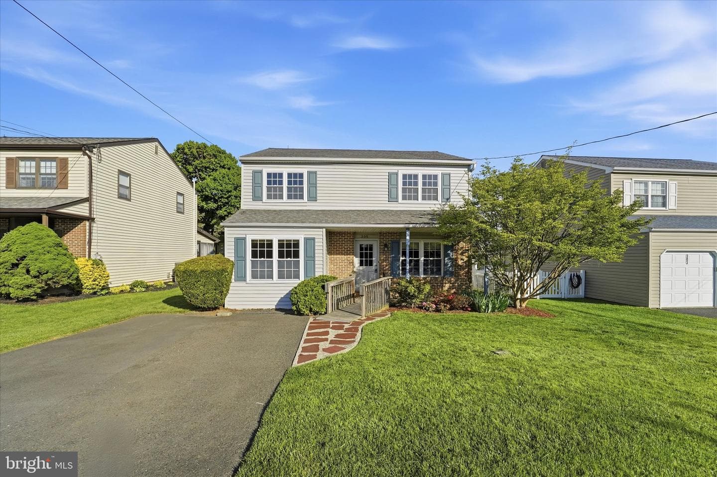 305 Roesch Avenue photo 2