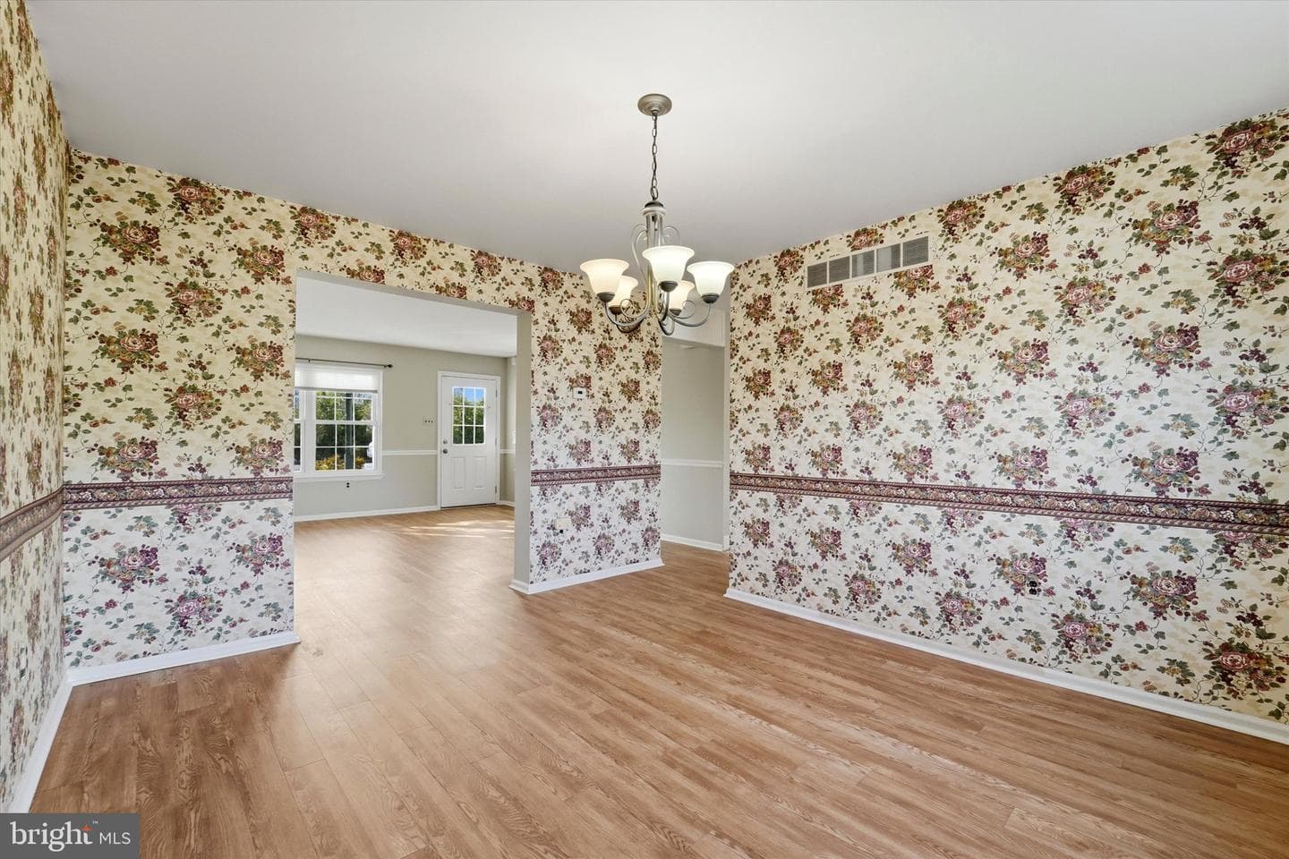 305 Roesch Avenue photo 8