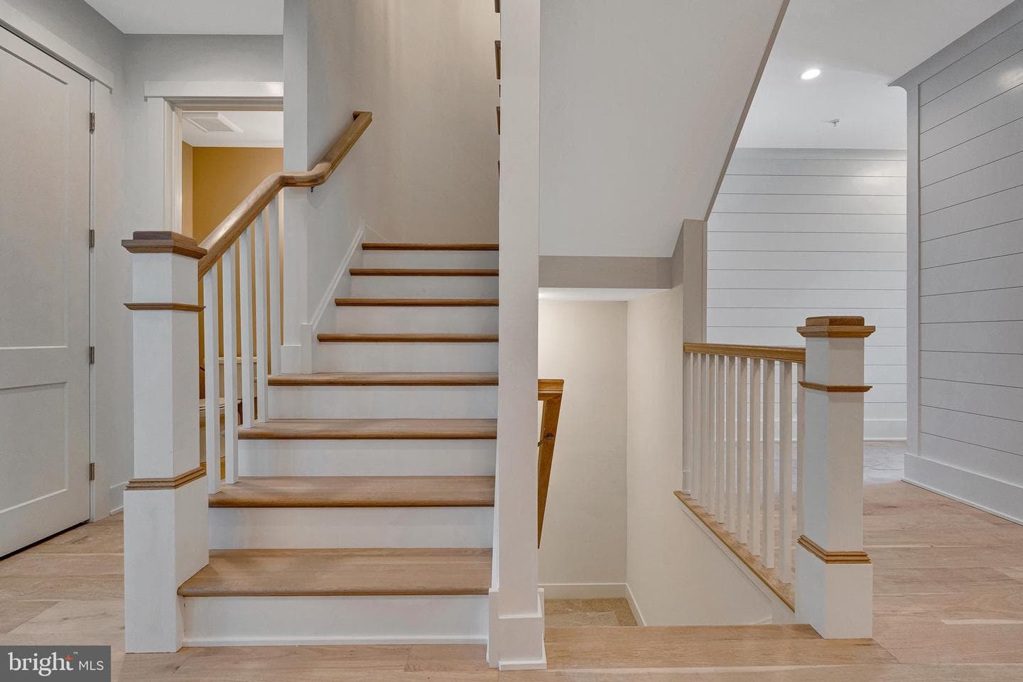 734 Emory Ct. photo 8
