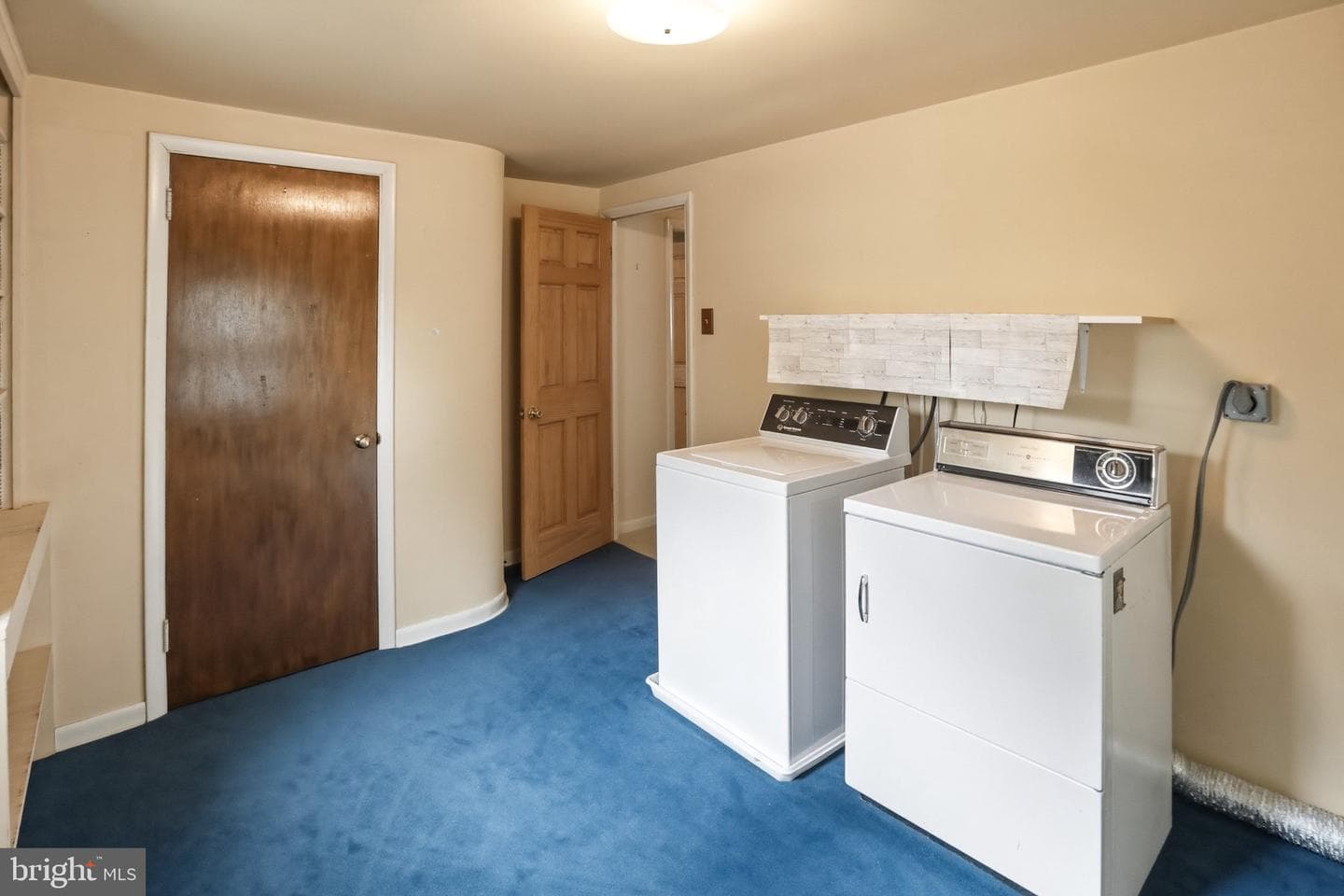 54 Douglas Street photo 24