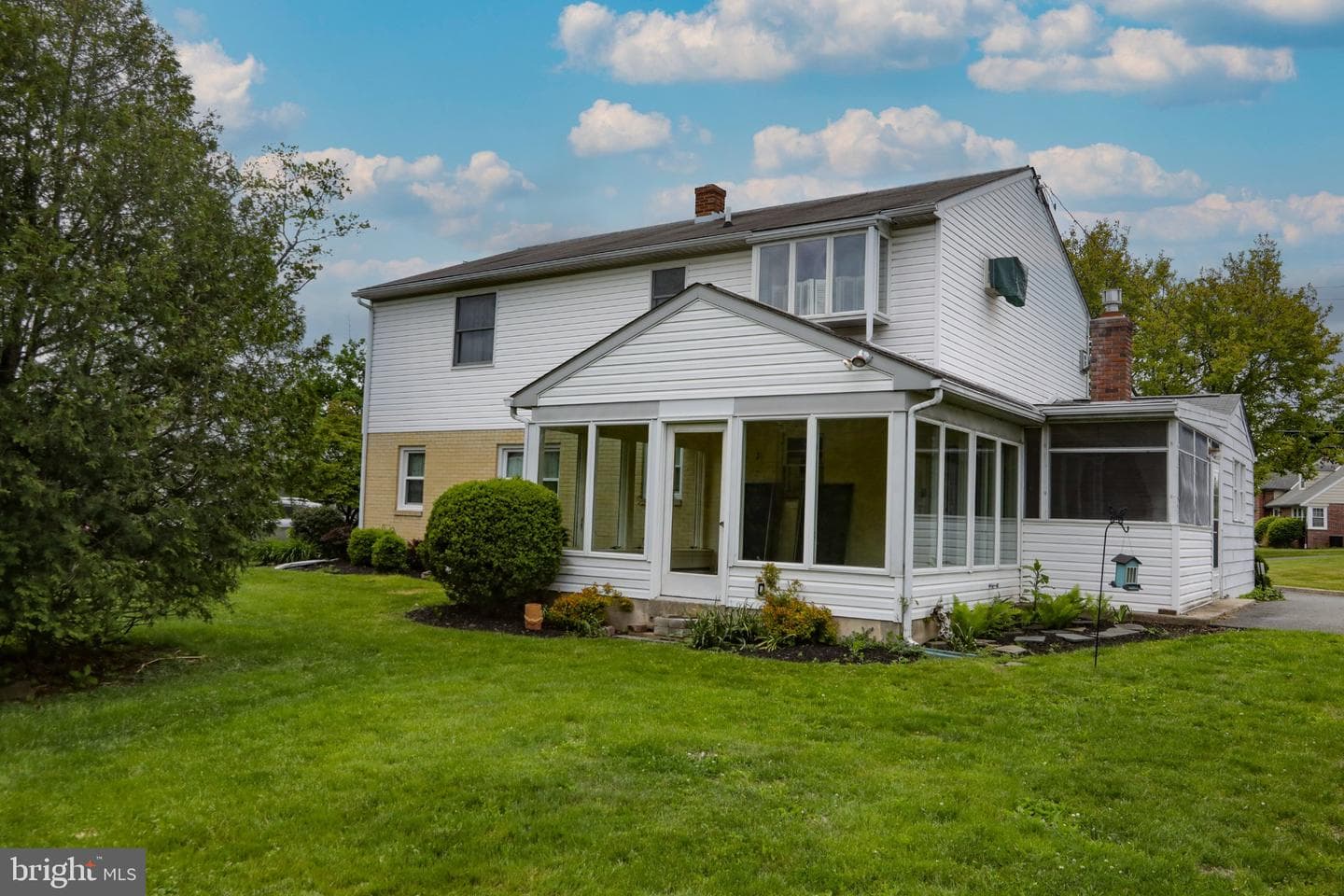 54 Douglas Street photo 4