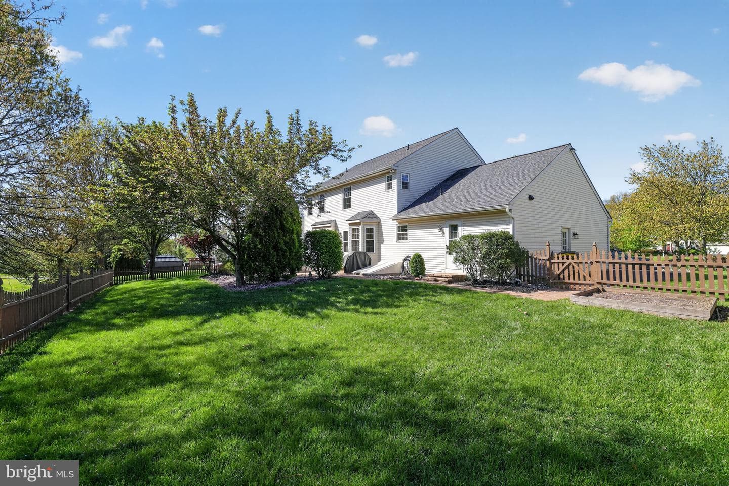 354 Coddington Way photo 31