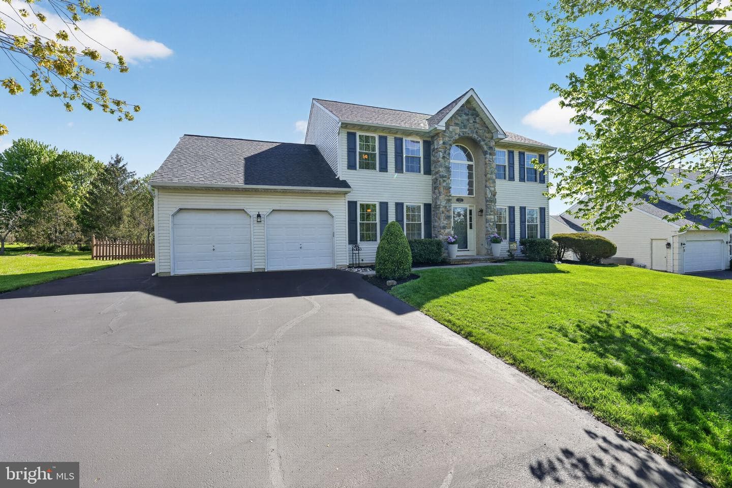 354 Coddington Way photo 32