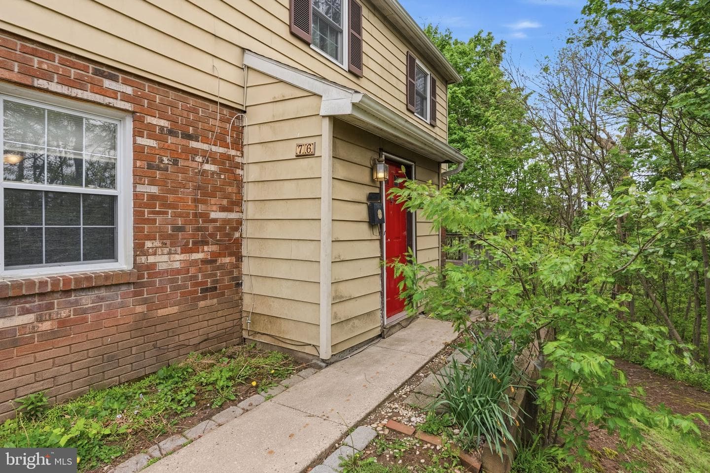 76 Salem Road photo 3