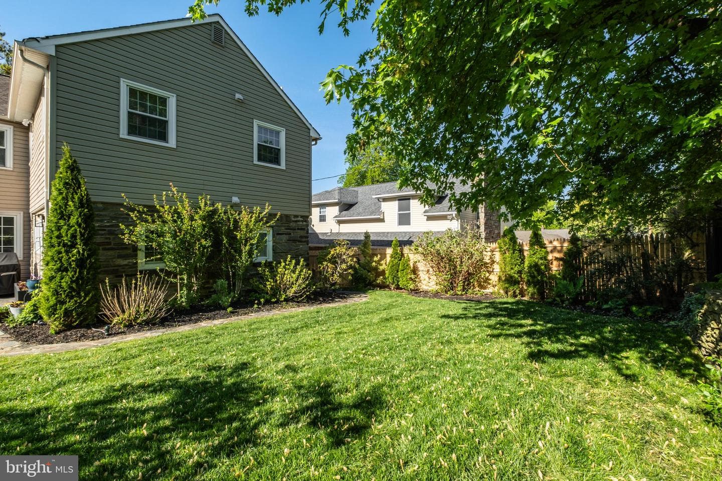 18 W Amherst Road photo 37