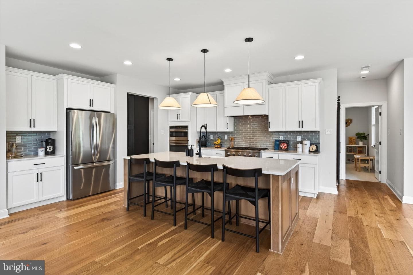 2560 Holly Ln photo 12