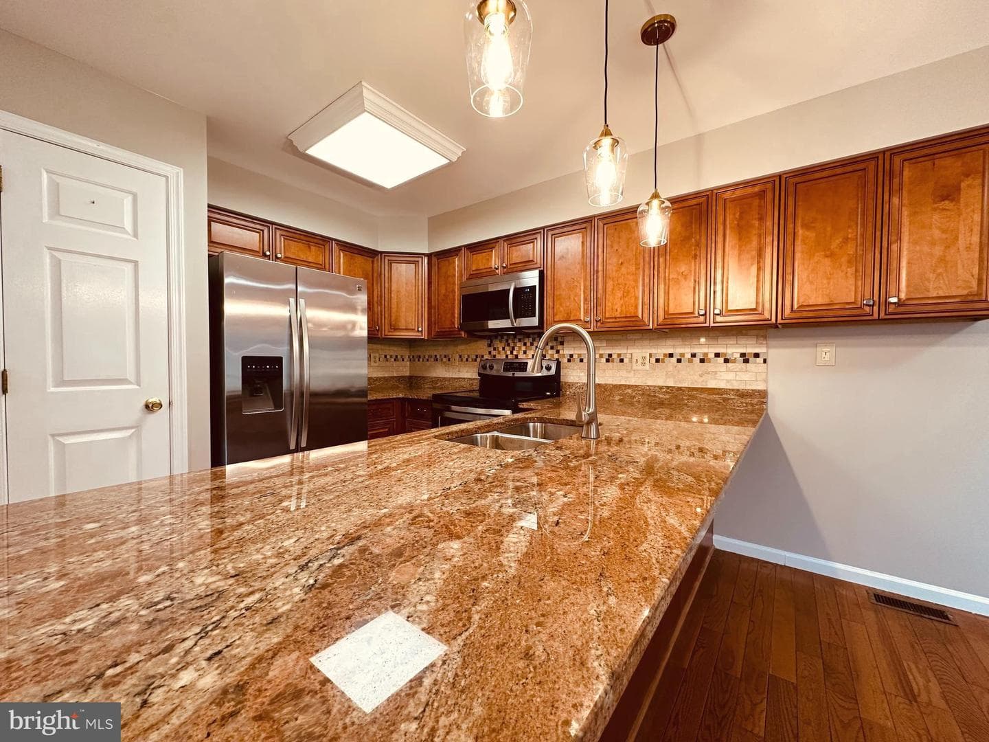 1853 Hood Lane photo 18