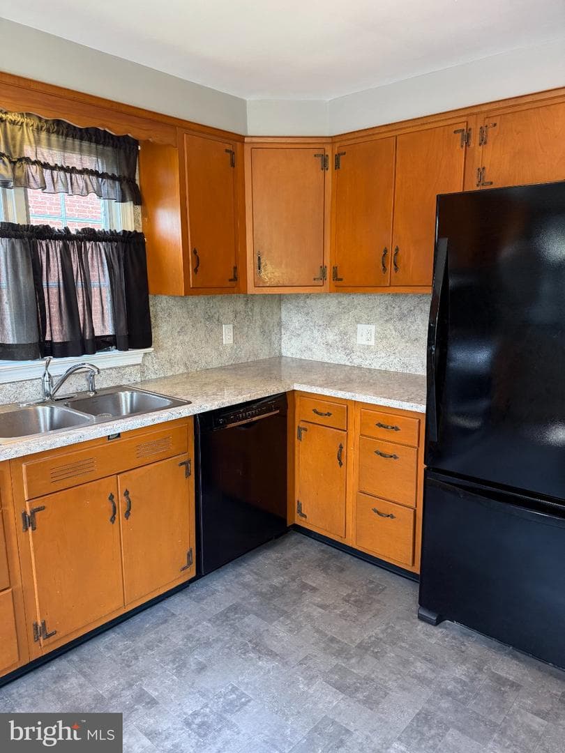 1414 Sunset Drive photo 34