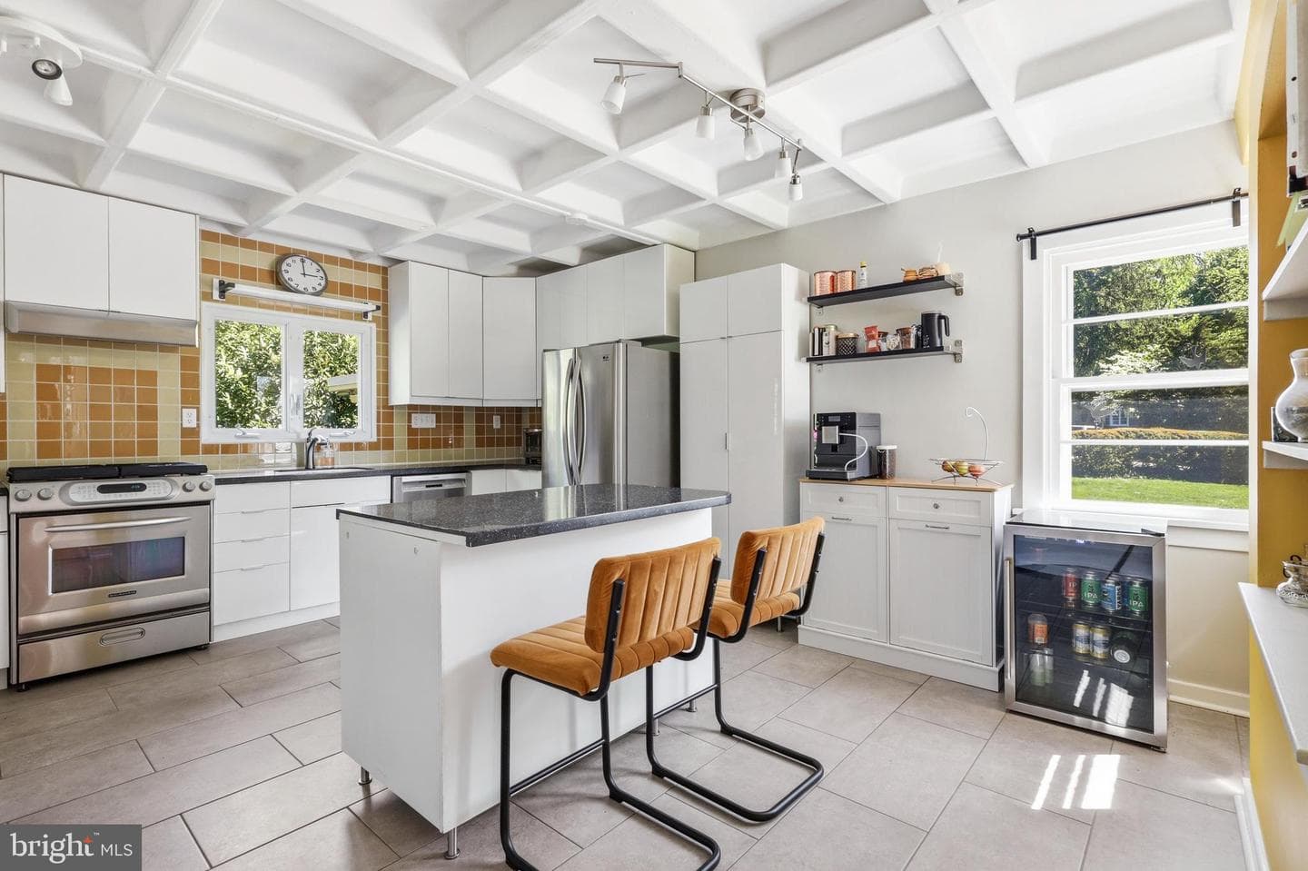 8207 Macarthur Road photo 17