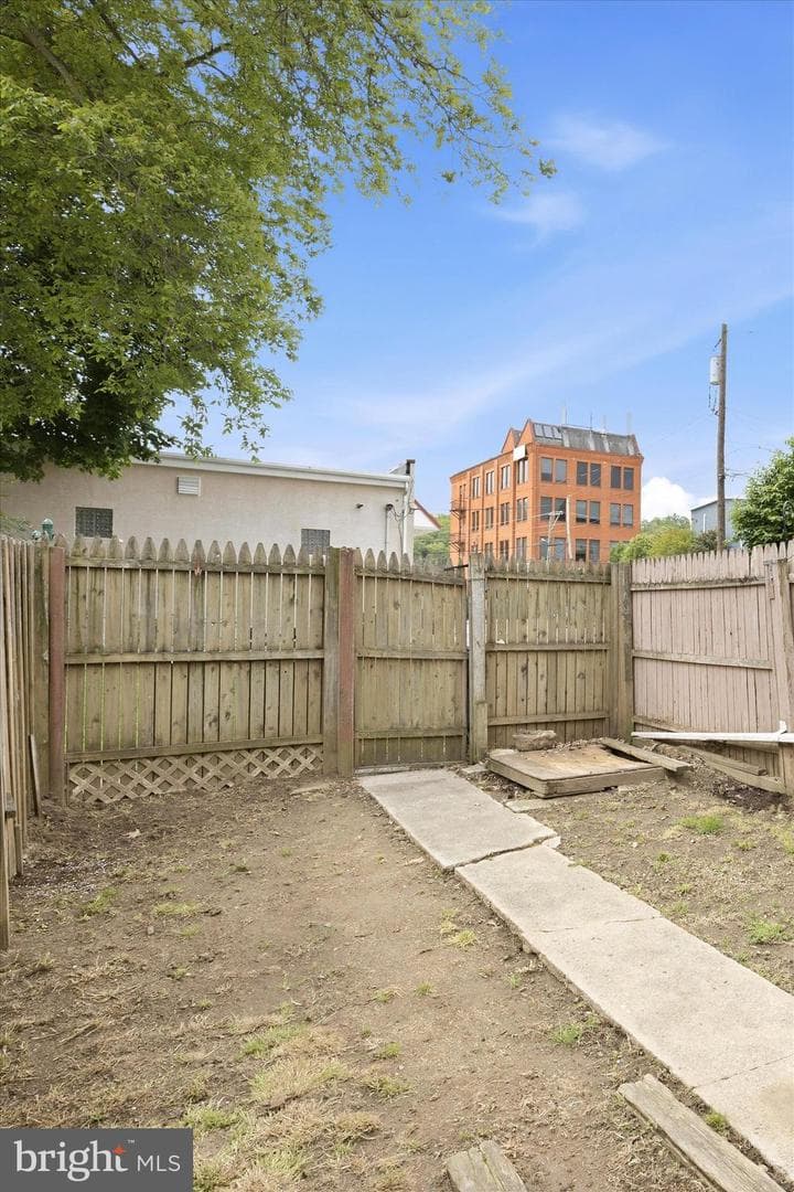 505 Spring Mill Avenue photo 31