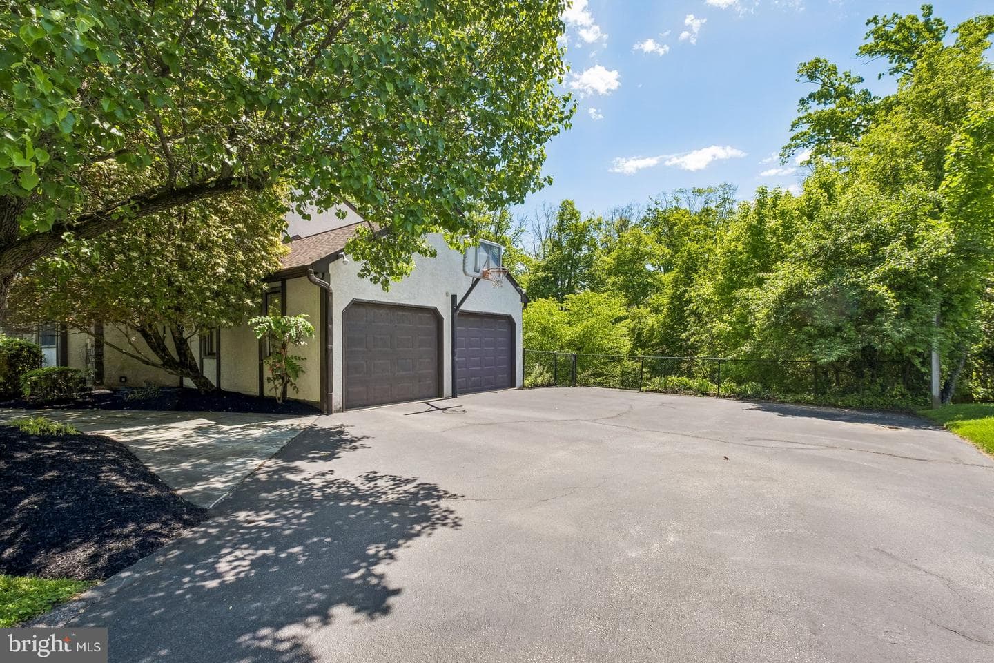 6 Locust Way photo 7