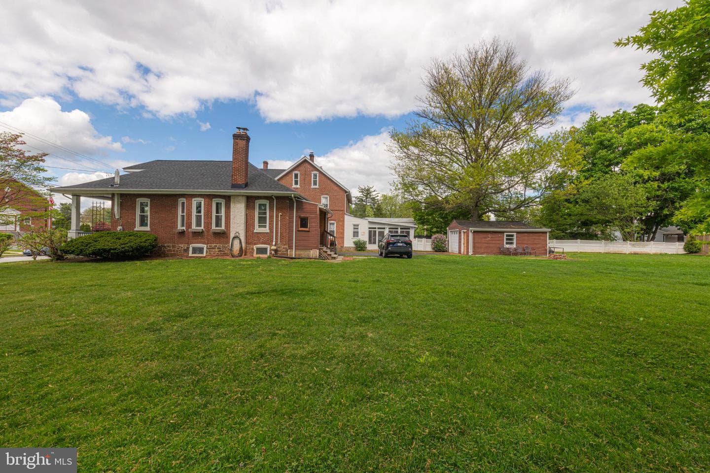 670 Church Street photo 44