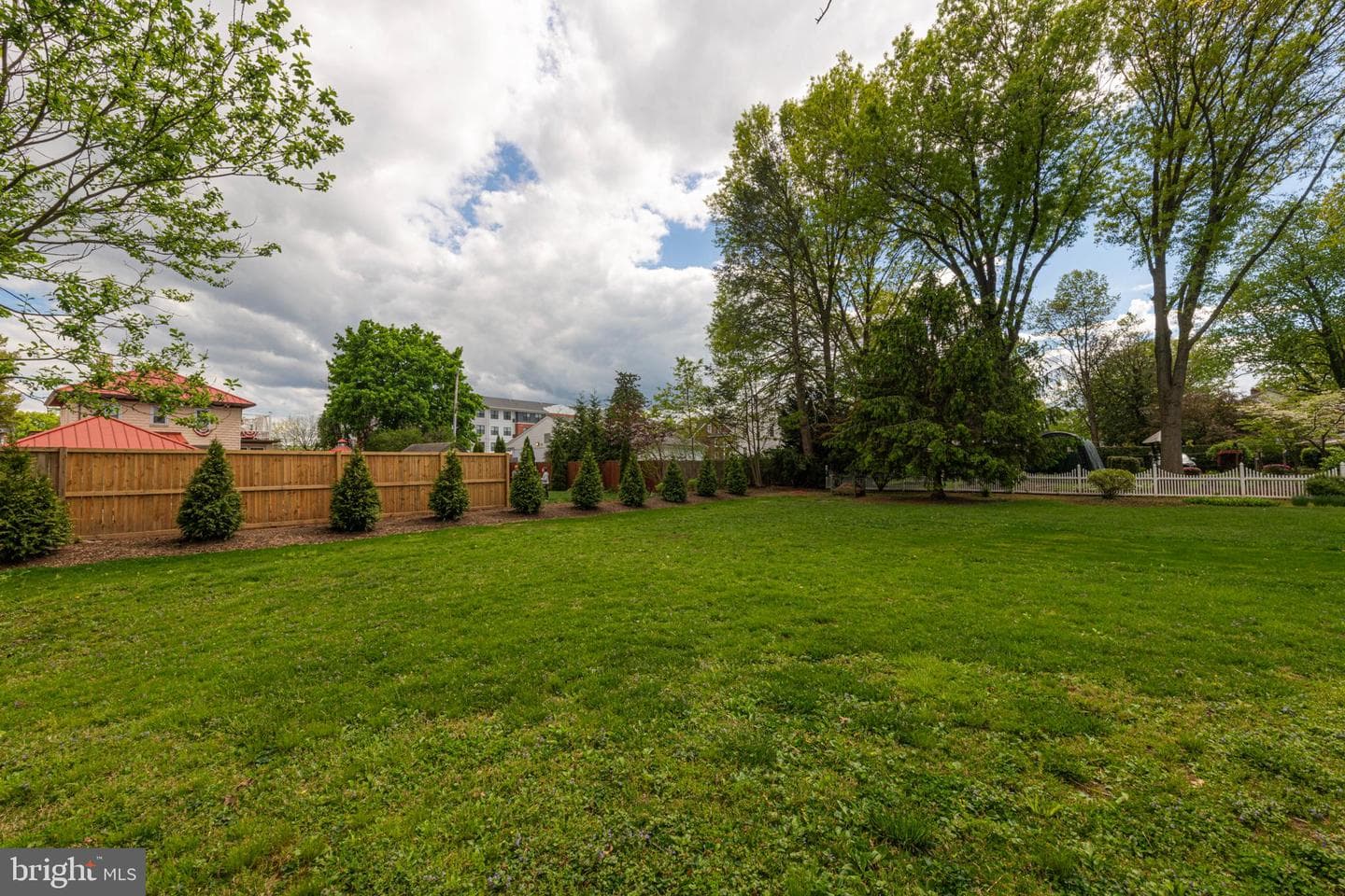 670 Church Street photo 47