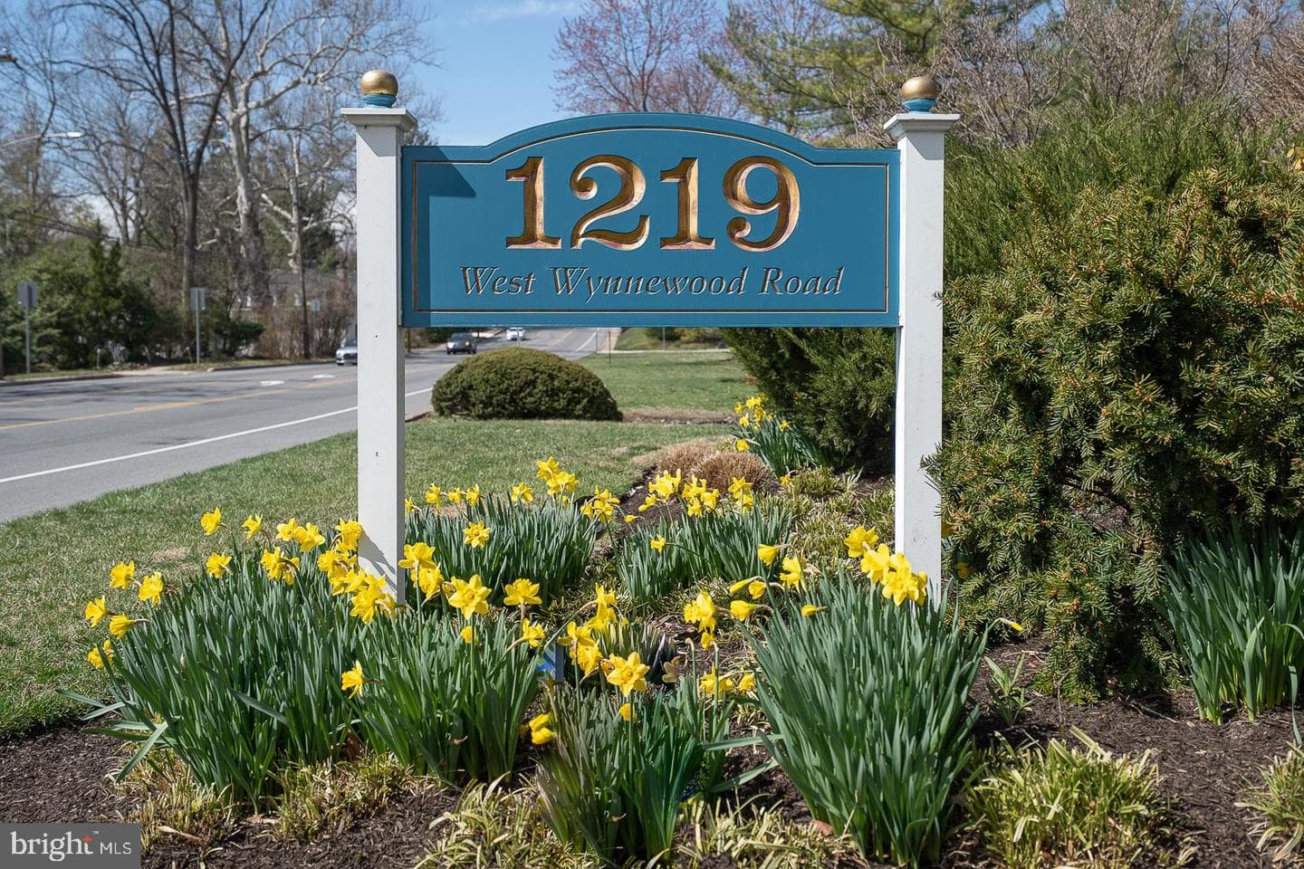 1219 W Wynnewood Road #208