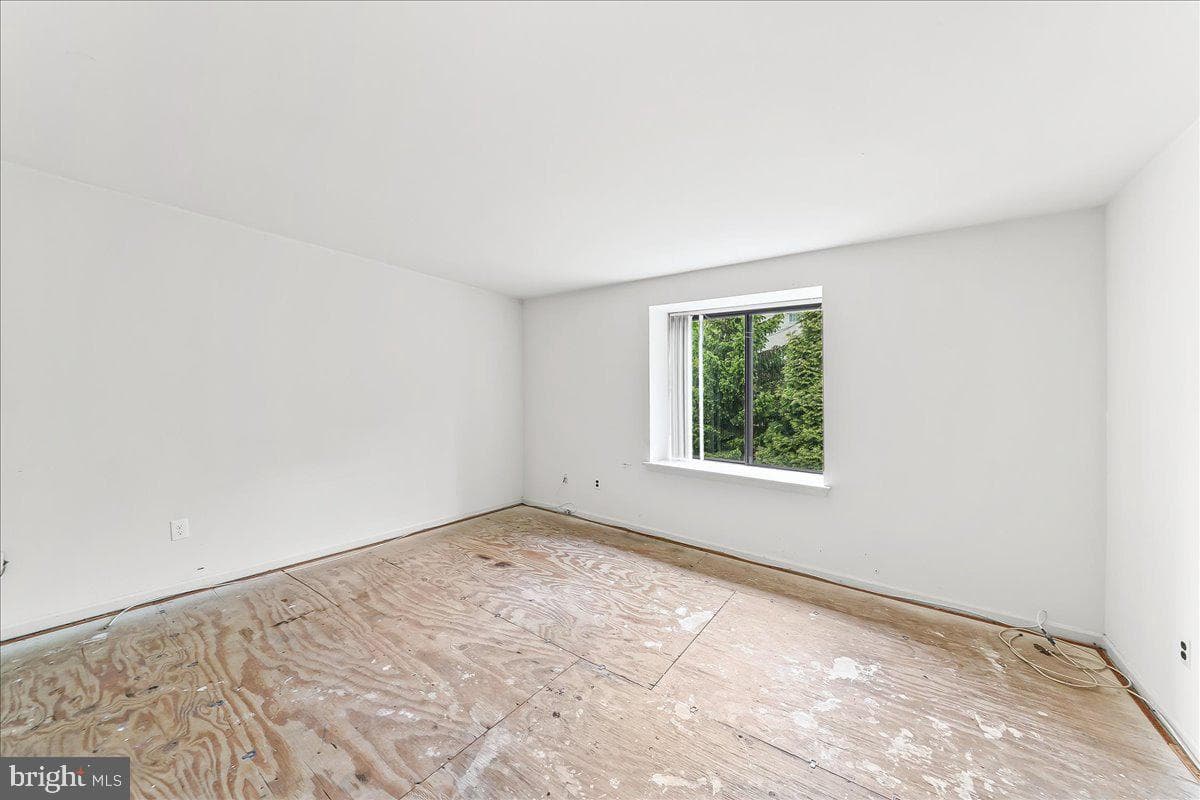 100 Llanalew Road #3c photo 18