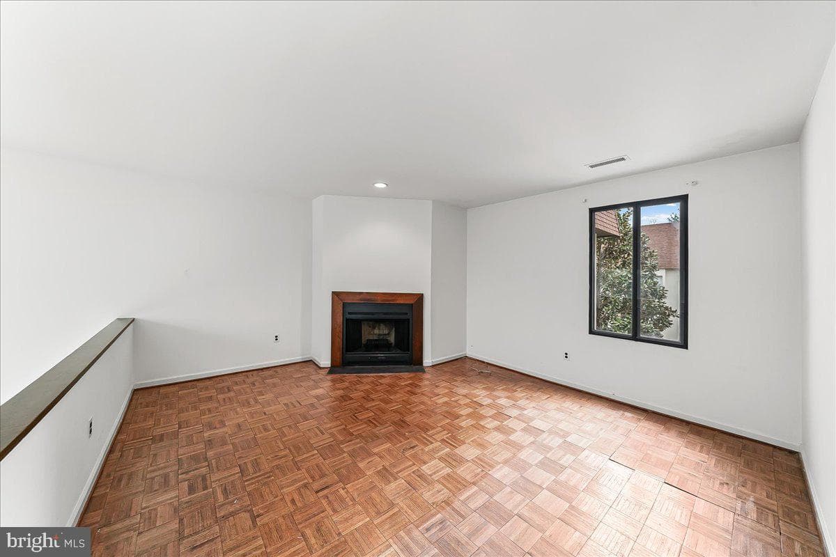 100 Llanalew Road #3c photo 22
