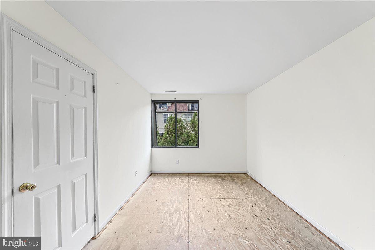 100 Llanalew Road #3c photo 29