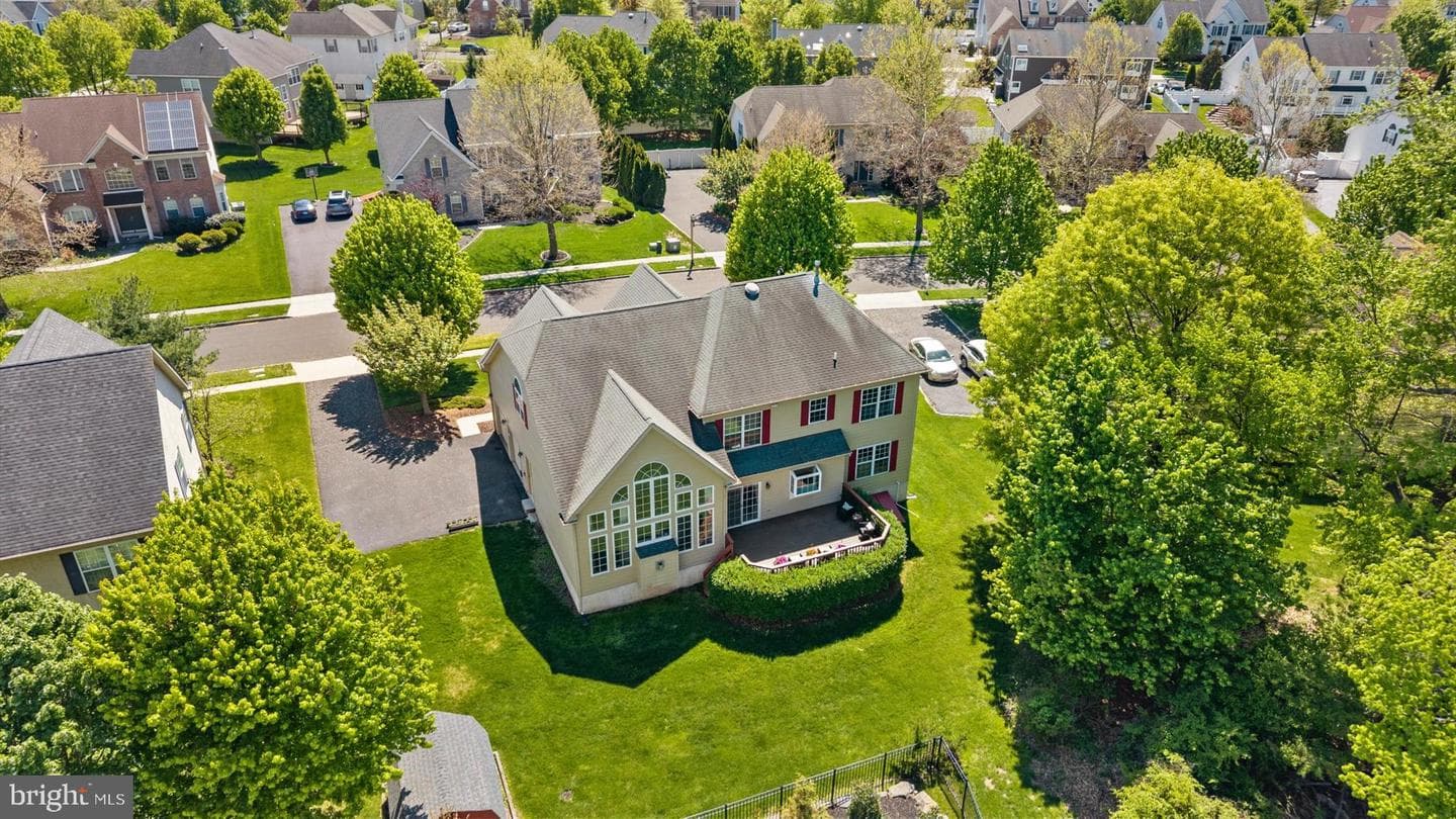 111 Cheswick Drive photo 34
