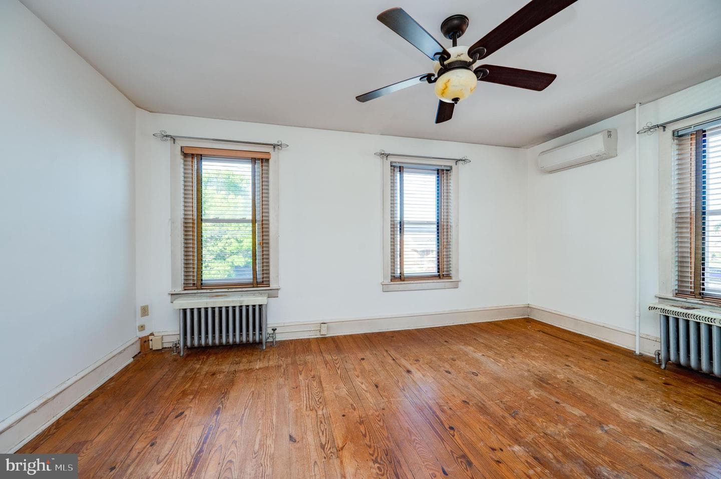 591 Dotts Street photo 28