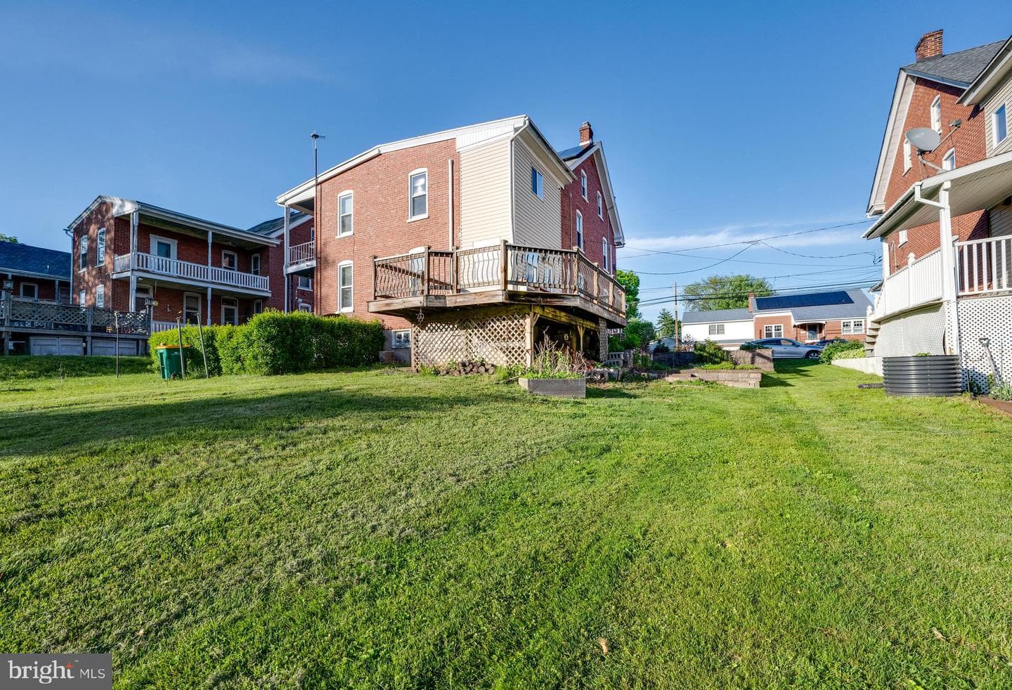 591 Dotts Street photo 41