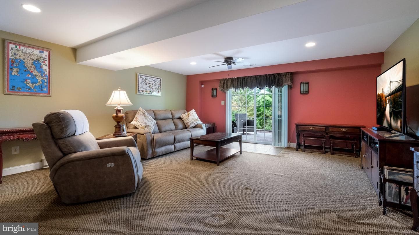 2235 Wentz Lane photo 42