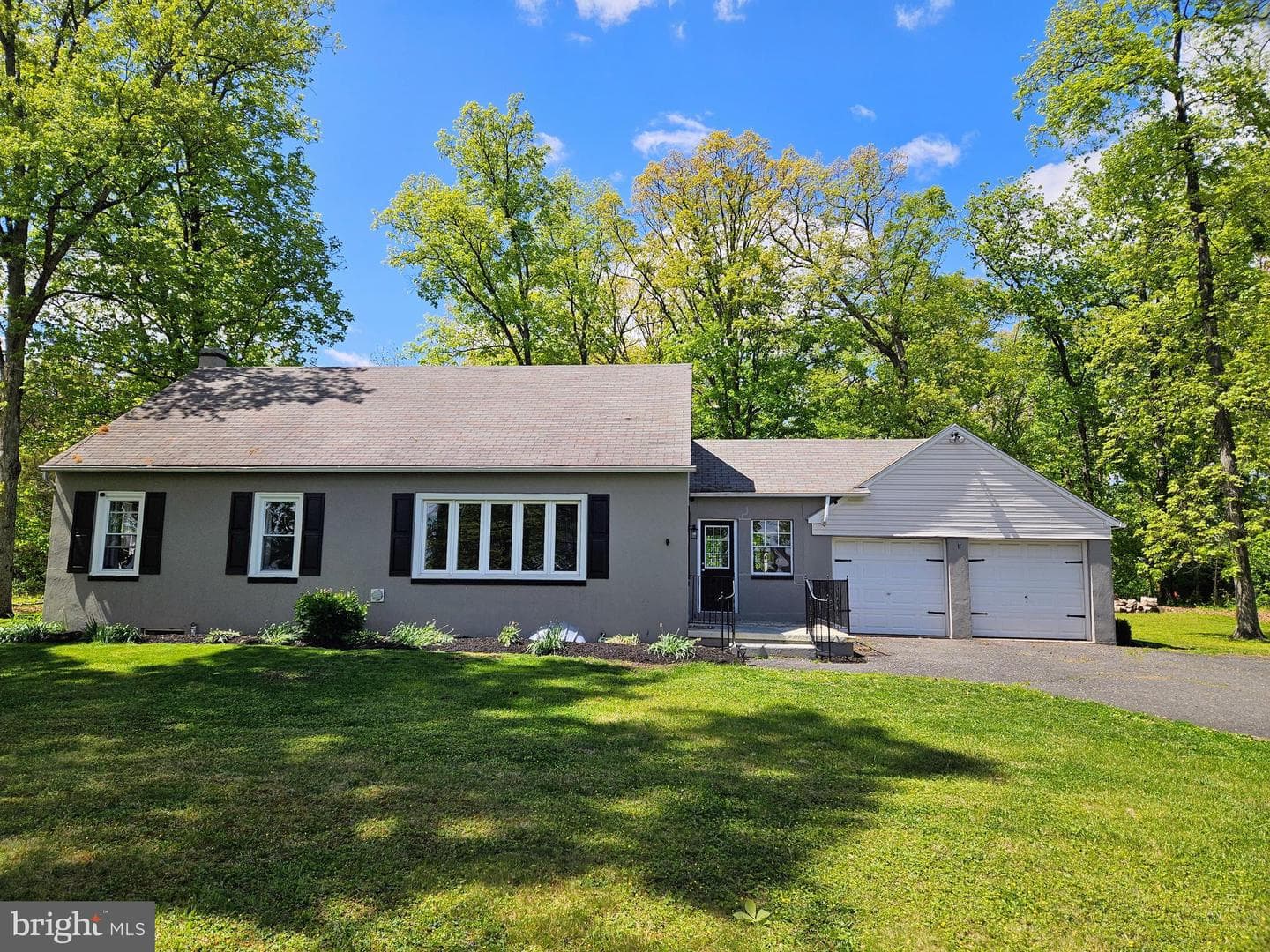 895 Cressman Road