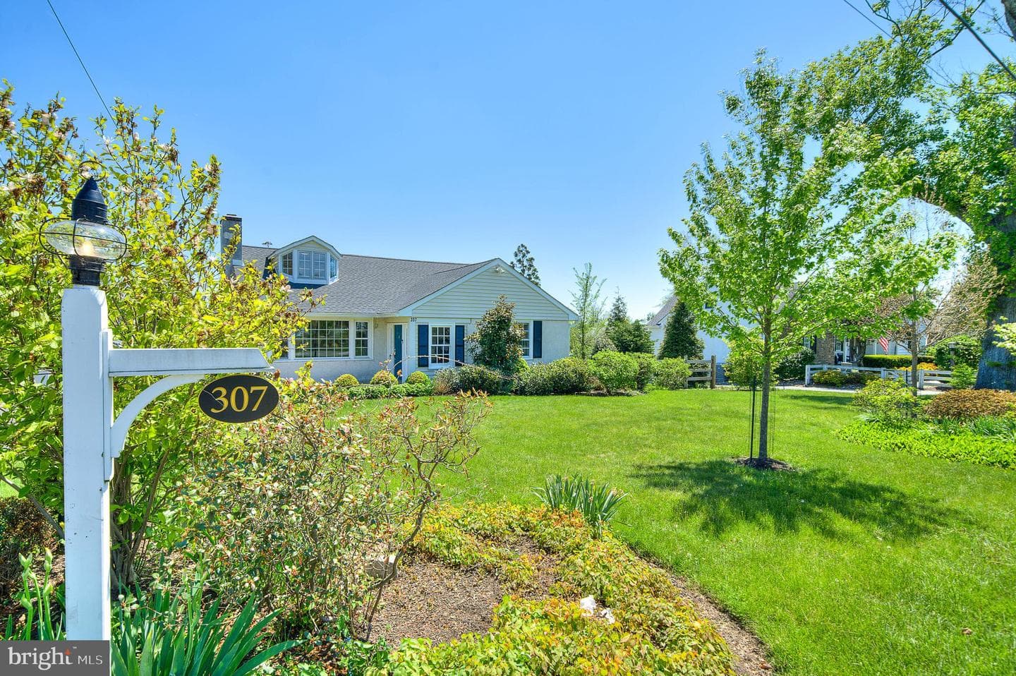 307 Washington Lane