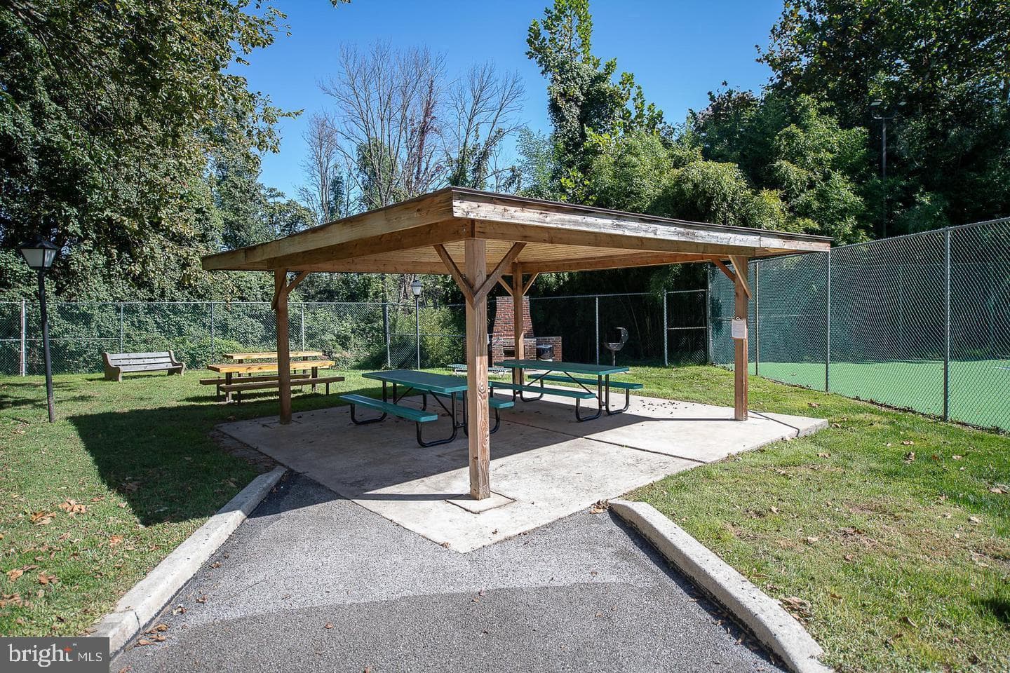 1750 Oakwood Terrace #16-I photo 39