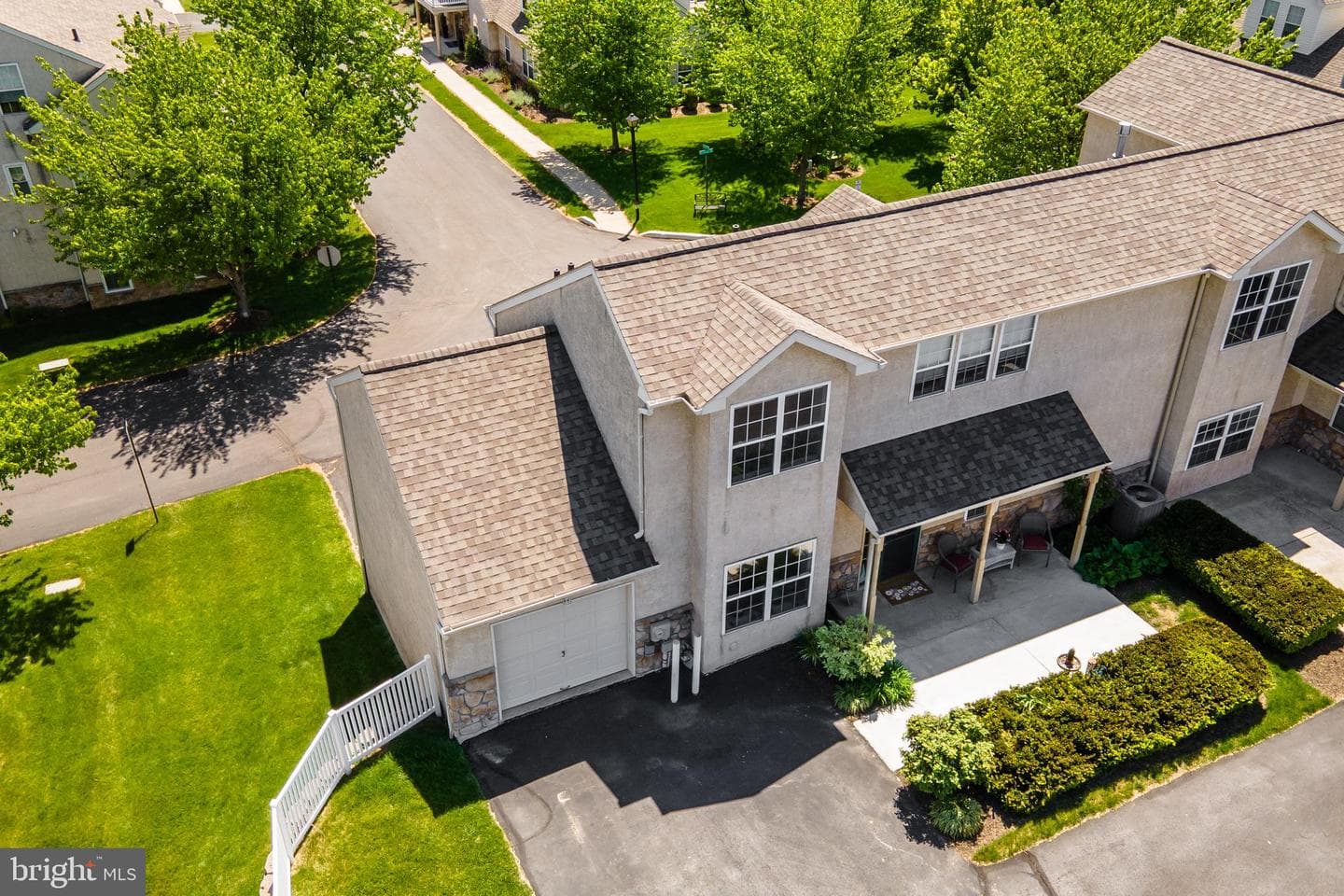 58 Stuart Drive photo 38