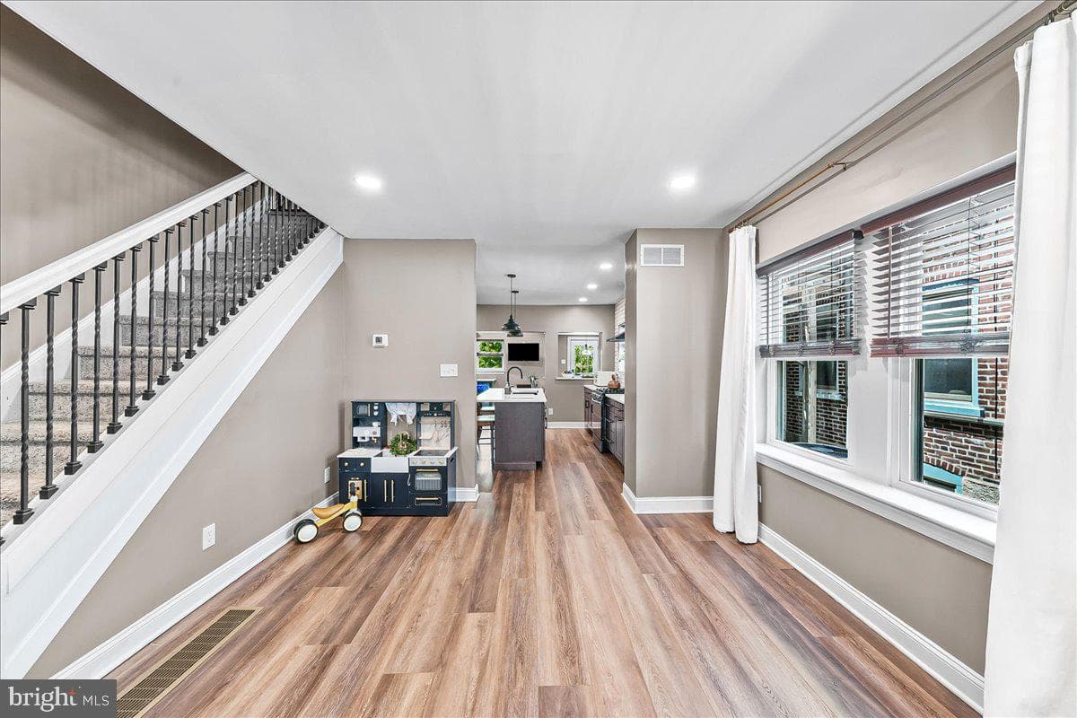 134 Walnut Street photo 7