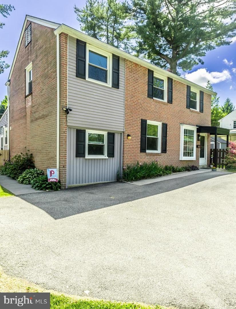 3024 Joshua Road photo 2